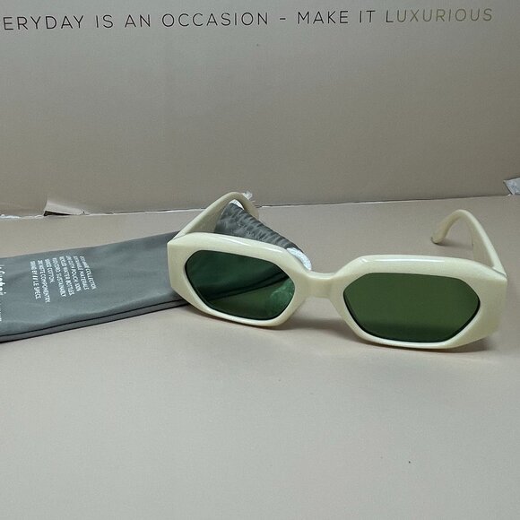 Le Specs | Slaptrash Sunglasses in Ivory & Emerald Mono main image 5